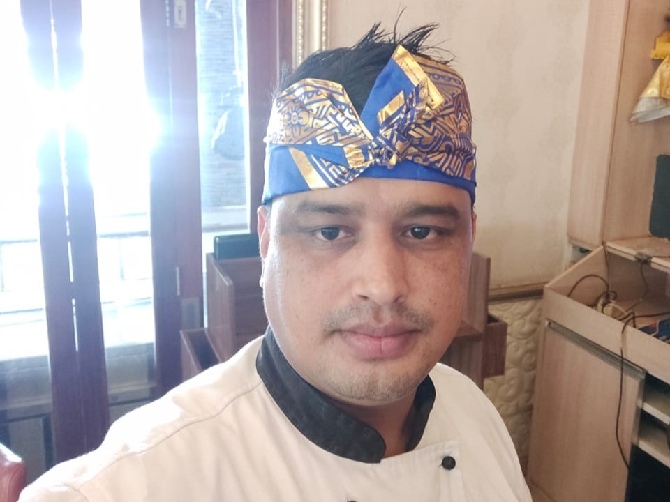 Chef de Partie, Curry Specialist Balbir Singh at Queen’s Tandoor Indian Restaurant Seminyak Bali