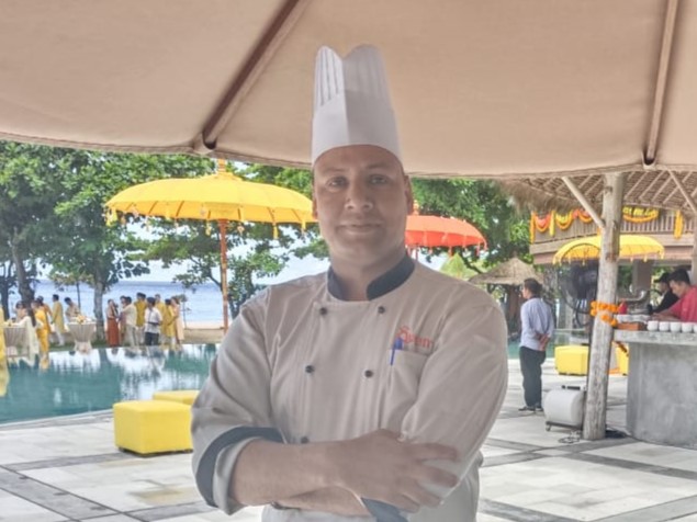 Executive Catering Chef Narender Singh at Queen’s Tandoor Indian Restaurant Seminyak Bali